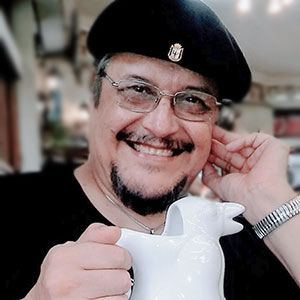 hector urruspuru